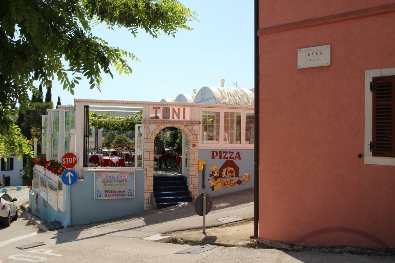 Appartments Mali Raj Vrsar Exterior foto