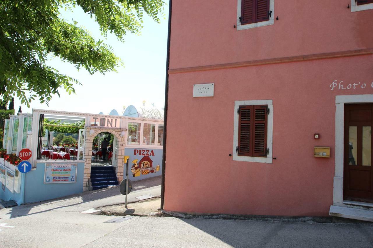 Appartments Mali Raj Vrsar Exterior foto